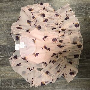 Cinq à Sept Tumbling Jasmine Regencycore BridgertonTiered Floral Blouse